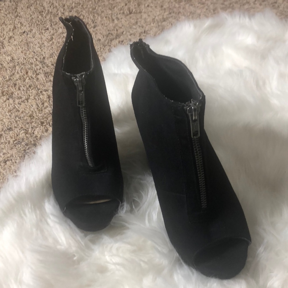 Black suede thick heels